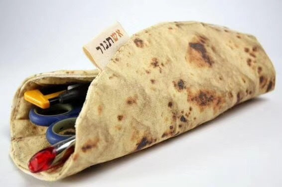 Estuche para lápices formato de burrito