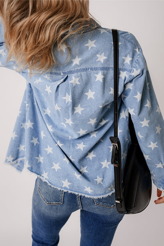 Chaqueta vaquera azul cielo con estampado de estrellas