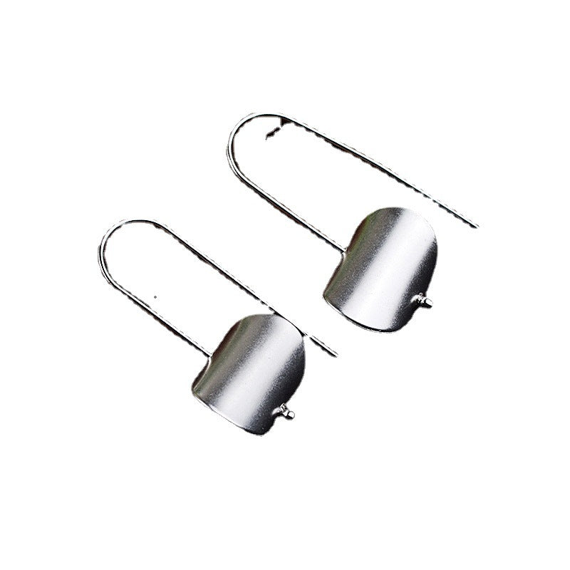Pendientes creativos de moda para mujer con diseño cepillado