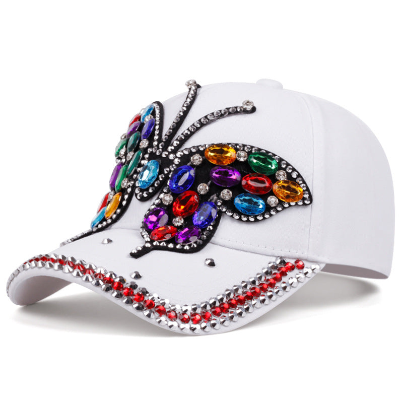 Gorra vaquera con visera de mariposa y diamante