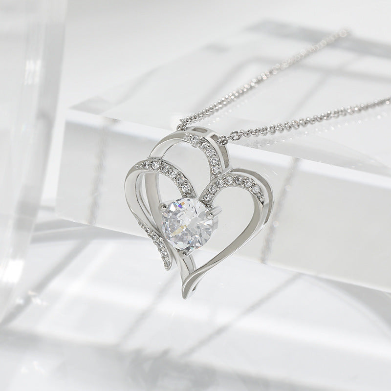 Collar de doble corazón con circonitas y diamantes de imitación
