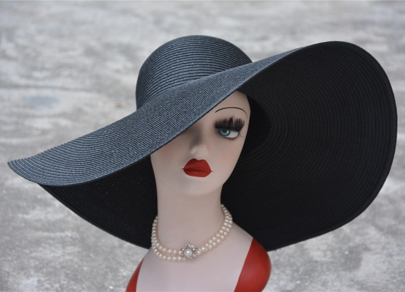 Sombrero de paja de gran tamaño con diseño de Hepburn Shade