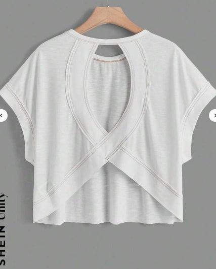 Blusa casual con abertura en la espalda