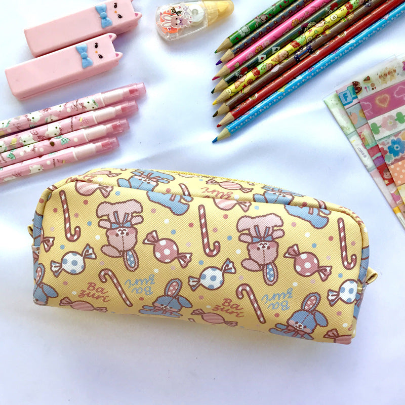 Estuche de lápices con estampados