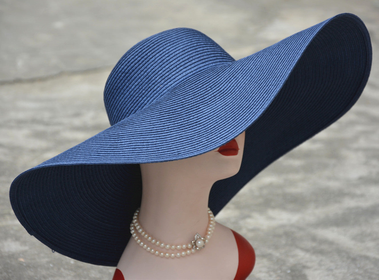 Sombrero de paja de gran tamaño con diseño de Hepburn Shade