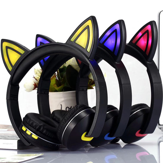 Bluetooth headphones with ears