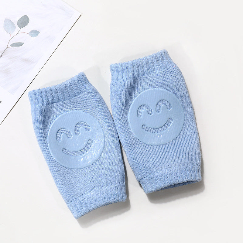 Protective and non-slip knee pads for crawling babies