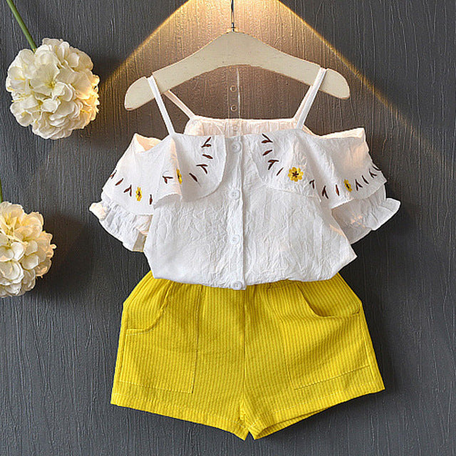 Ropa para niñas y bebés, camiseta y pantalones cortos.