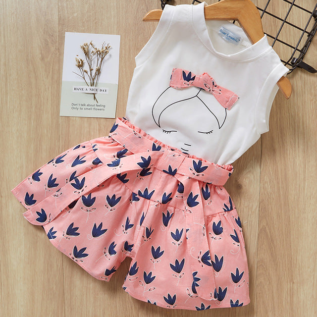 Ropa para niñas y bebés, camiseta y pantalones cortos.