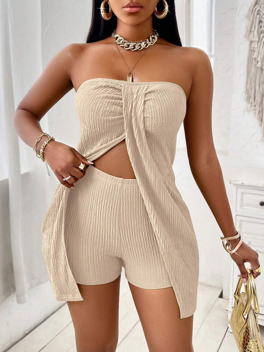 Conjunto casual de 2 piezas blusa strapless con abertura delantera y pantalón corto