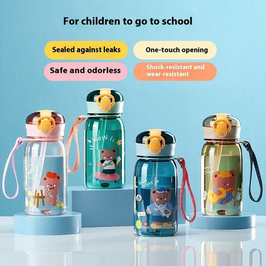 Botella de plástico con pajita para niños