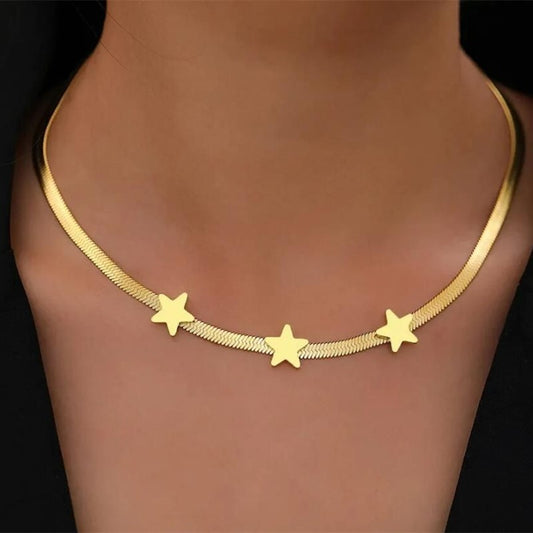 Collar elegante de cadena de acero inoxidable dorado con diseño de estrella