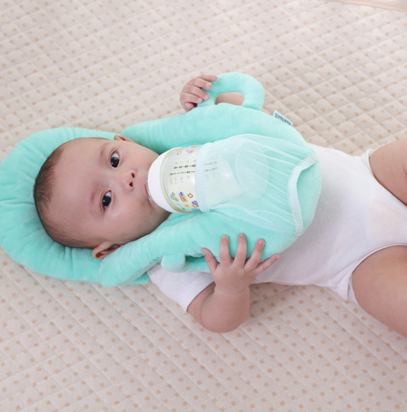 Plush pillow for baby feeding