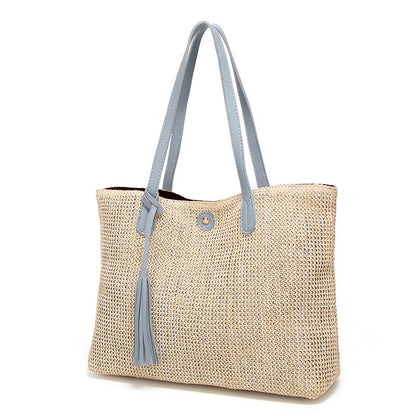 Fashionable beach straw bag