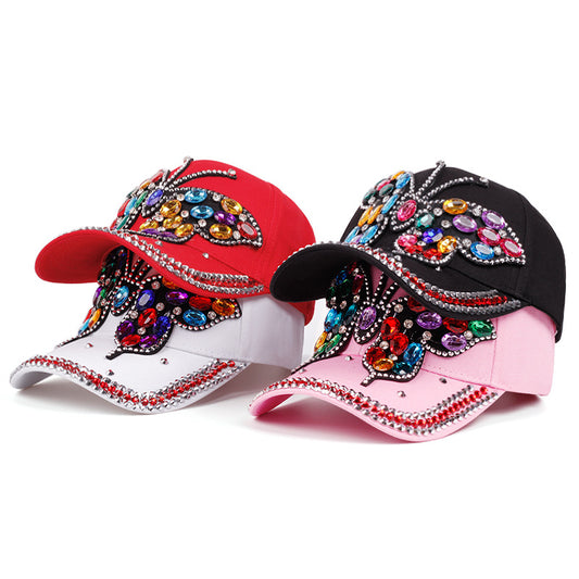 Gorra vaquera con visera de mariposa y diamante