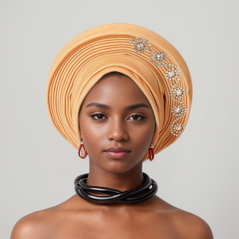 Turbante tiras laminadas de seda con brillantes