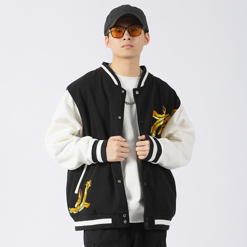 Loose vintage jacket with embroidery