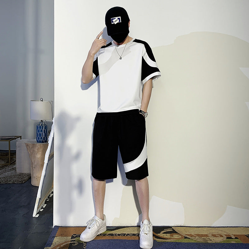 short-sleeved T-shirt and shorts set
