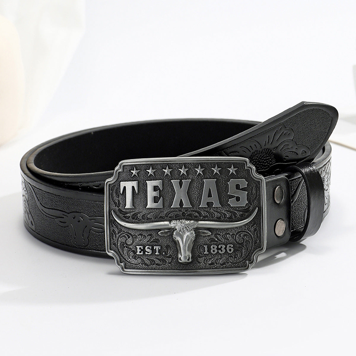 Simple Western Cowboy Belt with Cow Head Buckle and Retro American Relief