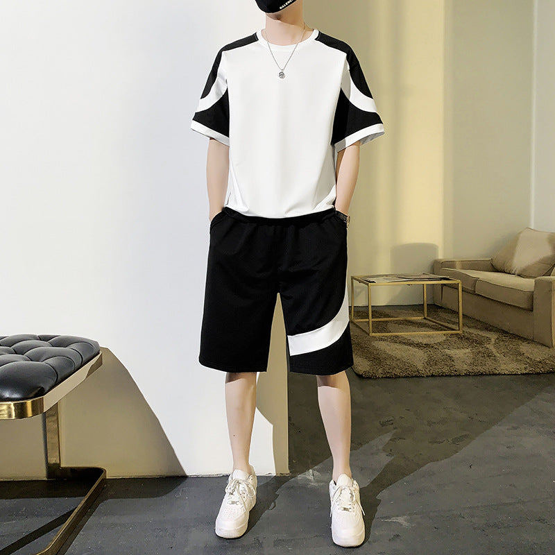 short-sleeved T-shirt and shorts set