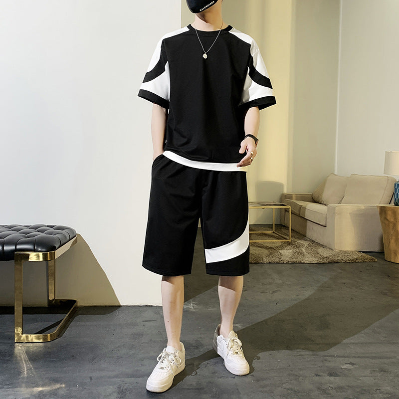 short-sleeved T-shirt and shorts set