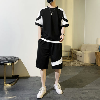 short-sleeved T-shirt and shorts set