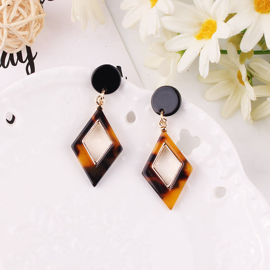 Pendientes personalizados de estilo simple y fresco