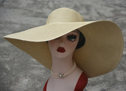 Sombrero de paja de gran tamaño con diseño de Hepburn Shade